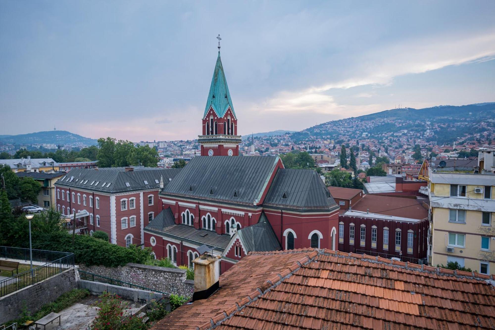 Inaya Apartman Free Parking Сараєво Екстер'єр фото